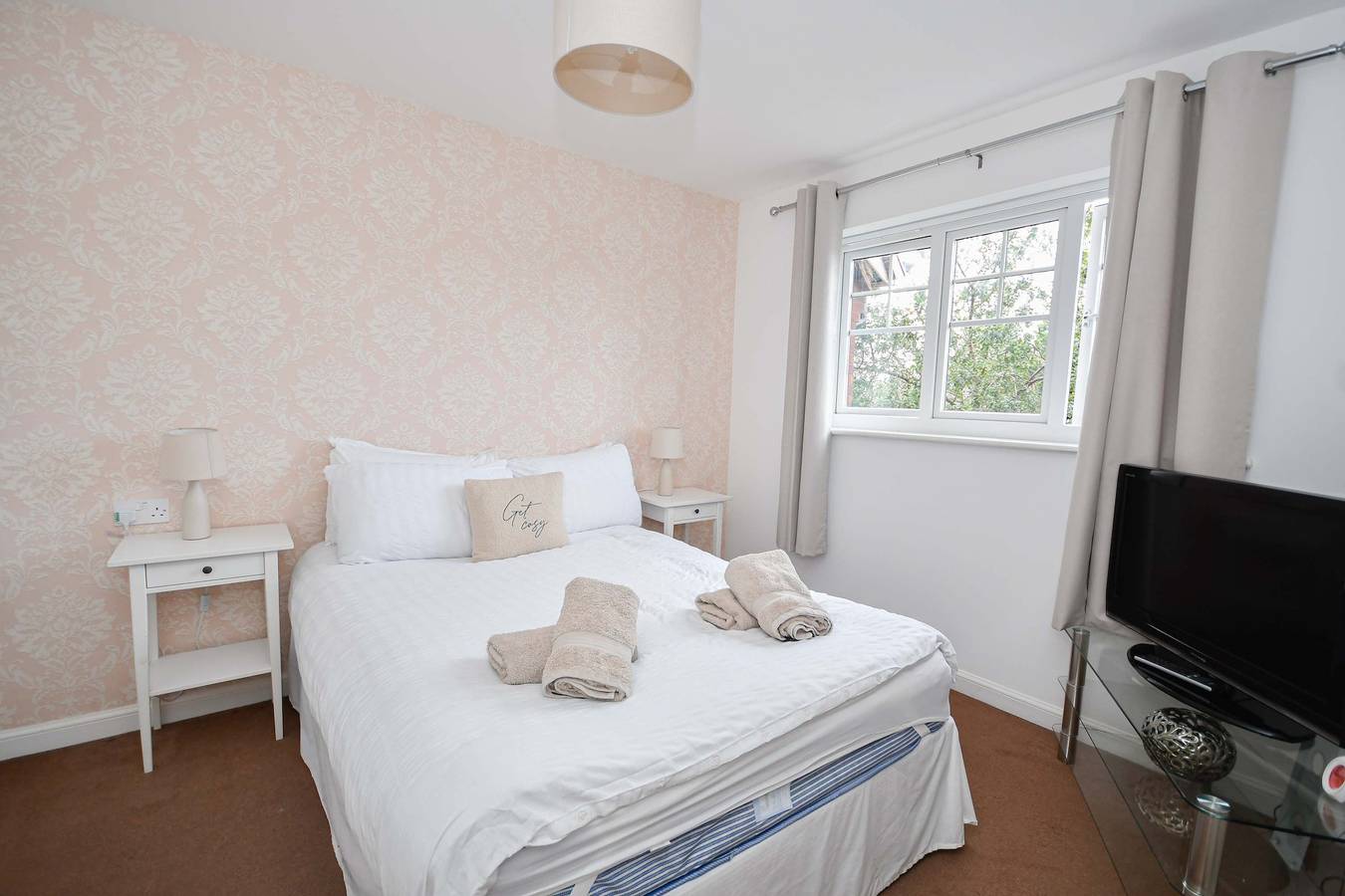 3 Bed House, Sleeps 5, Walking Distance to Centre in Liverpool, Merseyside