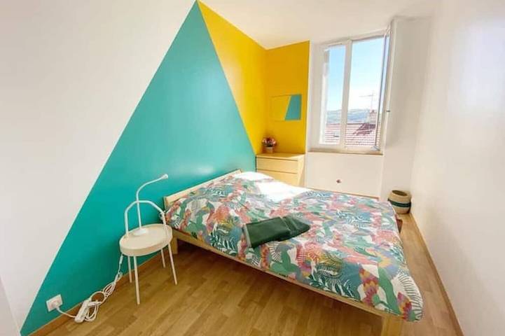Entire apartment, 022 Stylish & Cozy Large Duplex 92 m² Garden WIFI Smart TV Netflix in Saint-Étienne, Loire