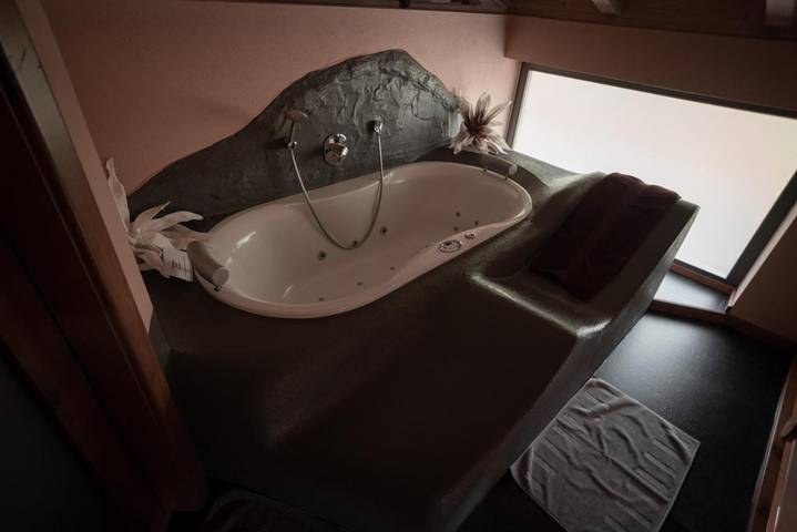 Chalet für 4 Personen, mit Balkon und Whirlpool sowie Terrasse und Garten in Viechtach - 4