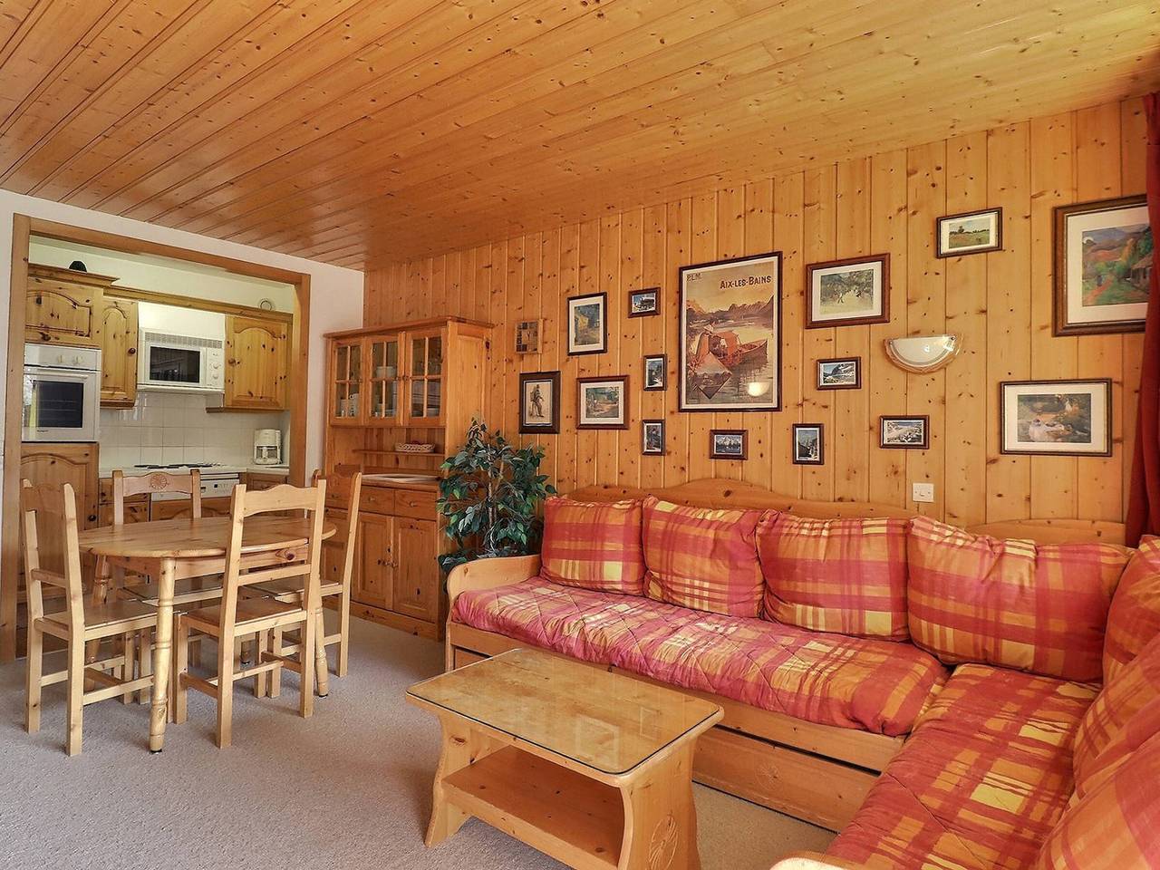 Ganze Wohnung, Apartment für 5, Südbalkon, Tv, Wi-Fi, ausgestattete Küche in Méribel-Mottaret, Les Allues