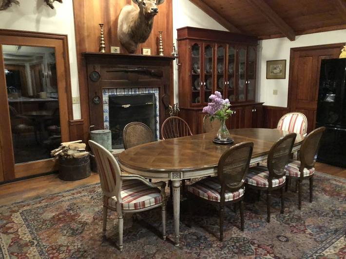 Vacation rental for 20 people, with sauna and yard as well as hot tub in Wyoming