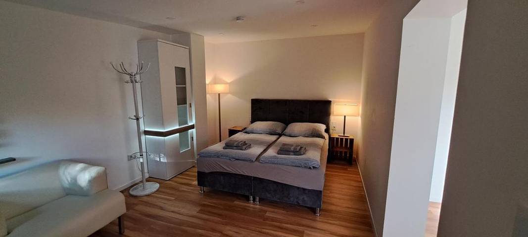 Ferienwohnung für 2 Personen, mit Terrasse und Garten sowie Ausblick in Düsseldorf - 4