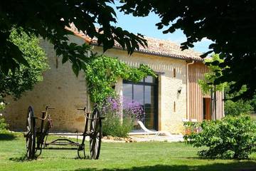 Gîte pour 6 personnes, avec piscine et jardin à Pressignac-Vicq