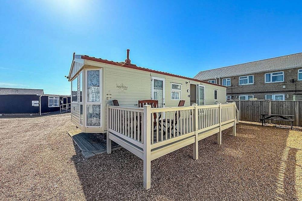 6 berth caravan for hire at Lees Caravan Park in Hunstanton in Hunstanton, Norfolk Coast