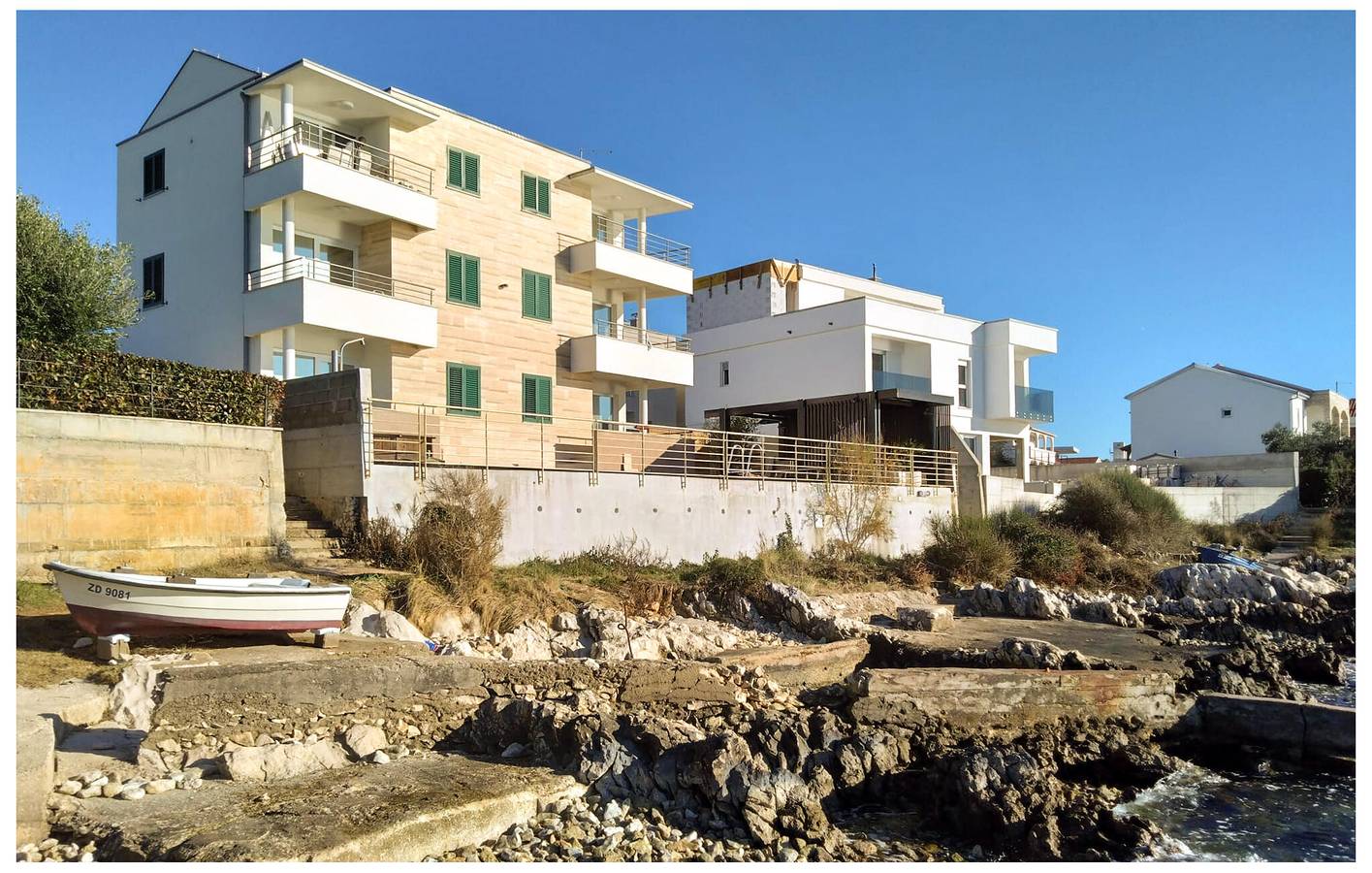 Gemütliche 1-Zimmer-Wohnung mit Pool, WLAN und nur 400 m vom Strand entfernt in Strand Kožino, Zadar (Kommun)