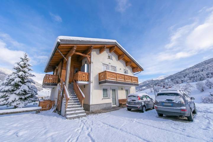 Hütte für 7 Personen, mit Terrasse in Livigno
