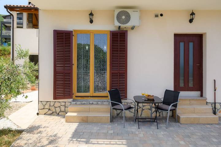 Ganzes Studio, Lara 9 - Shared Pool, Sauna, Jacuzzi in Raša, Ostküste Istrien