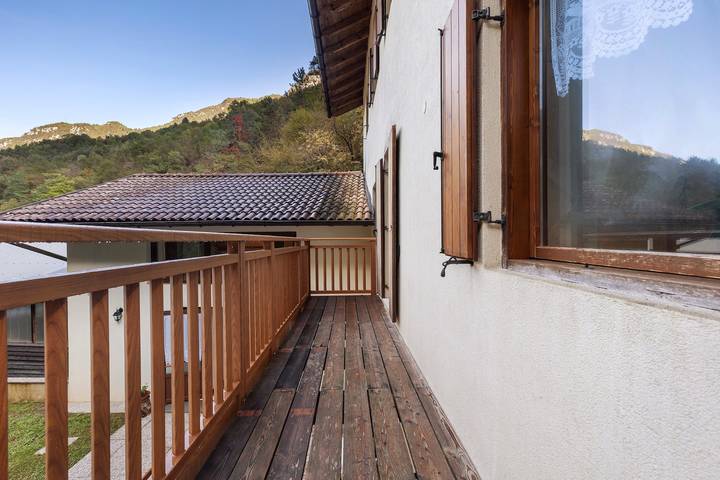 Ganze Wohnung, Ferienwohnung 'Casa Delle Fate' mit Bergblick, Gemeinschaftsterrasse und Wi-Fi in Ala, Trentino