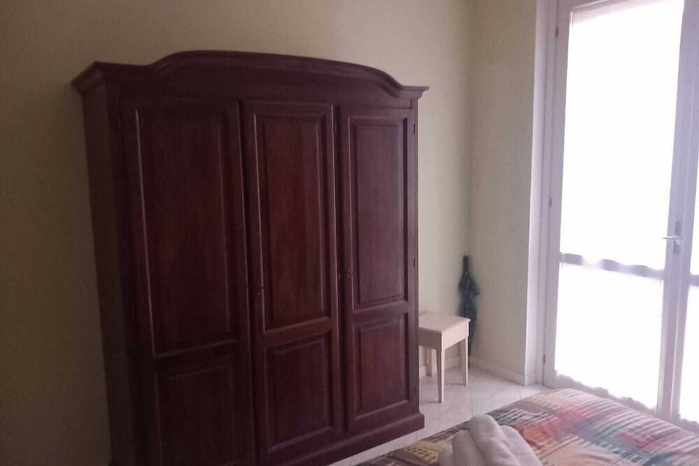 Appartamento intero, Appartamento per famiglie e ospiti vicino al centro storico,ospedale, università in Novara (Italia), Provincia di Novara