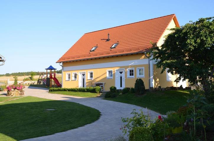 Ferienhaus für 8 Personen, mit Terrasse und Garten sowie Sauna in Neunburg vorm Wald - 2
