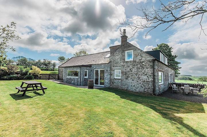 Cottage for 8 people, with garden, with pets in Kirkcudbright