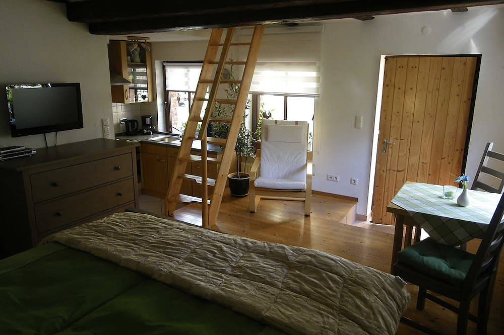 Geheel appartement, Holiday Bird's Nest - Apartment Bird Nest in Erfurt, Thüringer Kerngebied