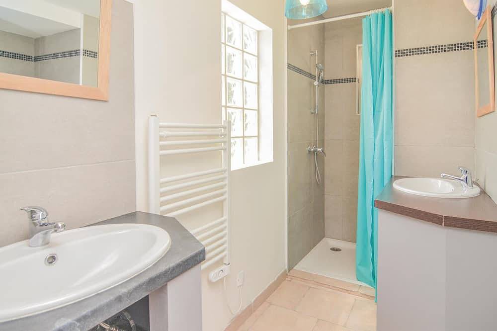 Apartamento entero, Bonito apartamento en Le Sambuc con. in Le Sambuc, Arlés