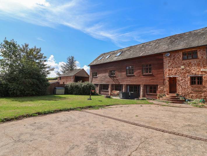 Castle for 14 people, with garden, with pets in Somerset