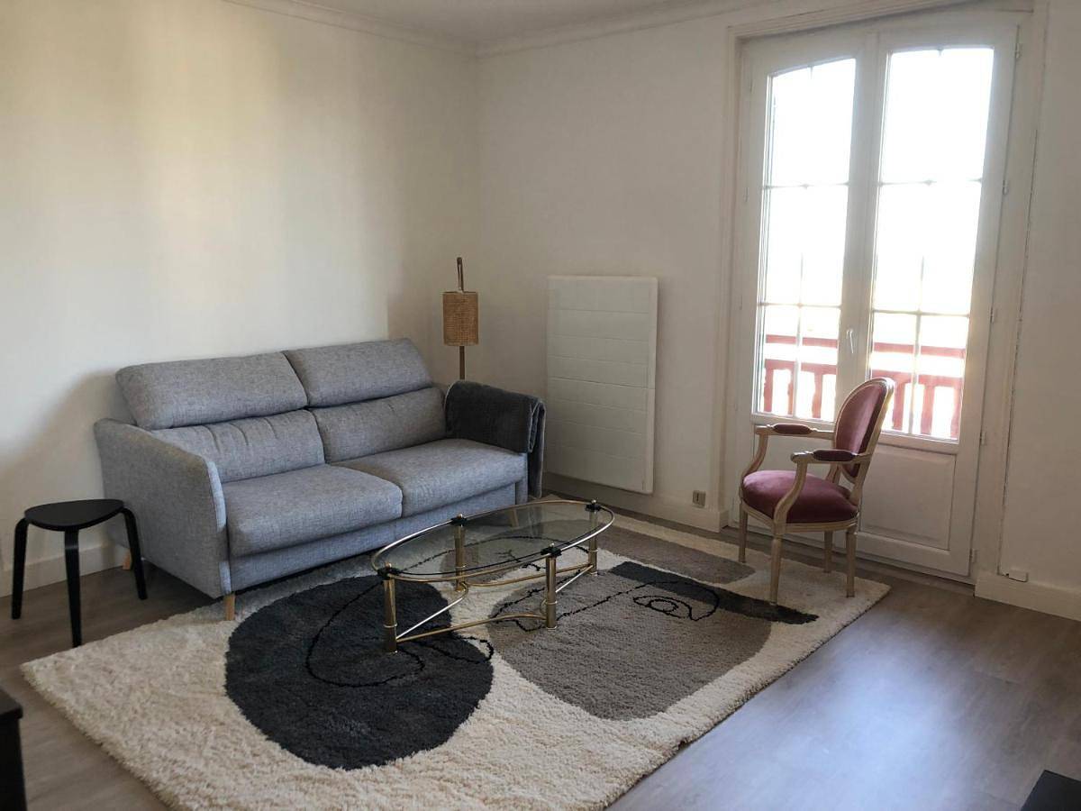 Appartement entier, Apartment with Terrace in Benerville-sur-Mer, Région de Lisieux