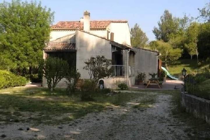 Location de vacances pour 8 personnes, avec jardin et balcon à Roquevaire - 4