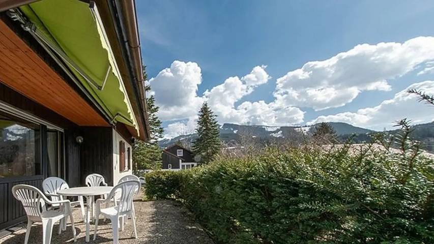 Luxus-Ferienhaus für 6 Personen, mit Pool und Garten