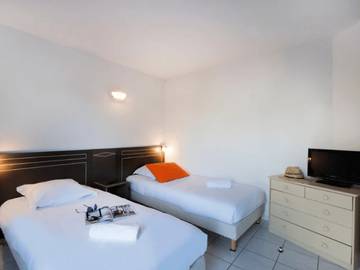 Bed And Breakfast for 2 People in Les Epesses, La Roche-sur-Yon region, Photo 4