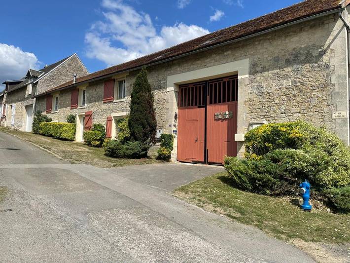 Location de vacances pour 2 personnes, avec Terrasse à Filain