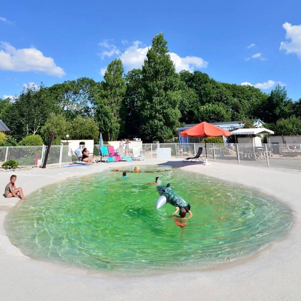 Zecamping 3* pataugeoire dog friendly fitness locatif Tv 30m2 6 pers in Pouldreuzic, Côte de Cornouaille