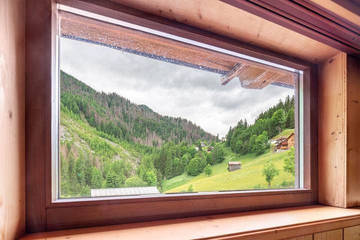 Appartamento intero, Appartamento 'Appartamento La Mirandola Blu' con vista sulle montagne, terrazza e Wi-Fi in Livinallongo, Dolomiti Superski