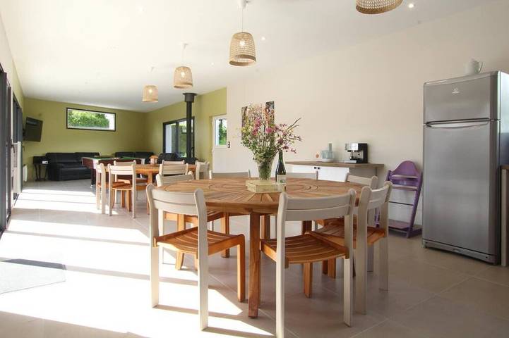 Gîte pour 14 personnes, avec Terrasse et Jardin