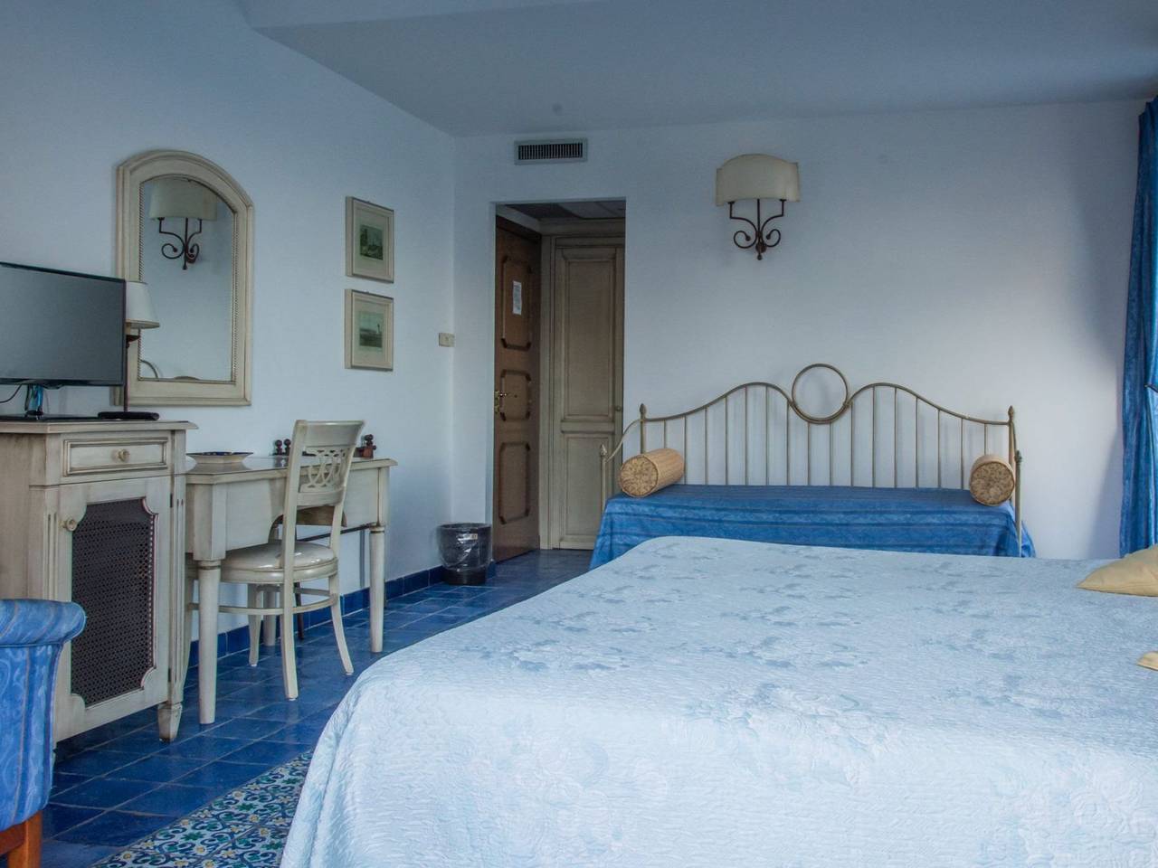 Apartamento vacacional entero, Gästezimmer 'Fb-Zimmer am Meer 689' in Lipari