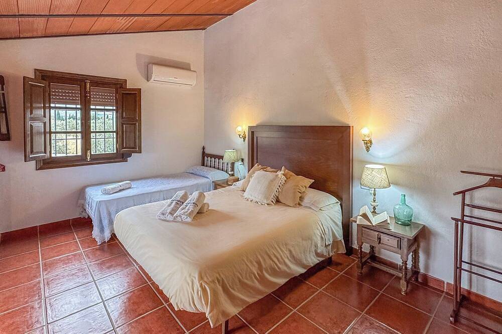 La Zaranda de Pinillos Antequera by Ruralidays in Antequera, Málaga Province