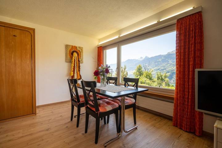 Ferienwohnung für 3 Personen, mit Terrasse und Garten sowie Seeblick und Ausblick in der Ostschweiz