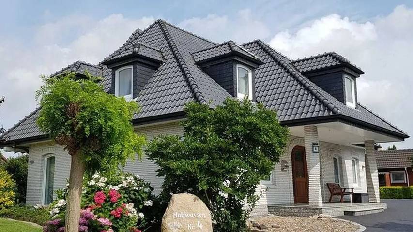 Ferienhaus für 6 Personen, mit Garten in Bunde