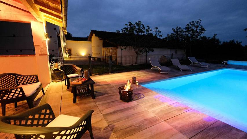 Gîte pour 8 personnes, avec terrasse et piscine à Gaillac - 2
