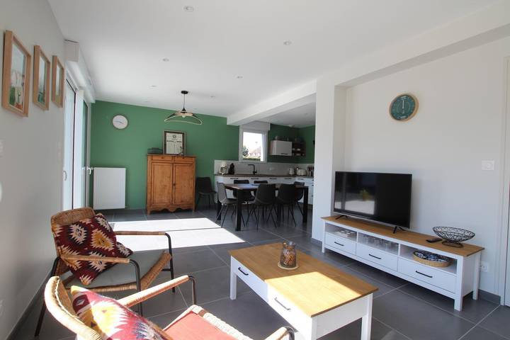 Gîte pour 8 personnes, avec jardin et terrasse, animaux acceptés dans Barneville Plage - 3