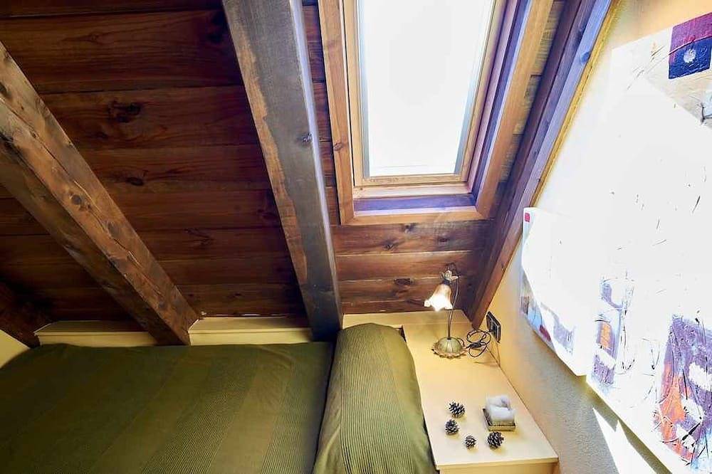 Entire apartment, Beautiful Apartment In Vilac 10 Km Baqueira Beret 6D, Wifi Spectacular Views in Vielha e Mijaran, Catalan Pyrenees