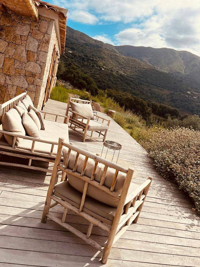 Location de vacances pour 4 personnes, avec jardin ainsi que terrasse et piscine à Sari-d'Orcino - 3