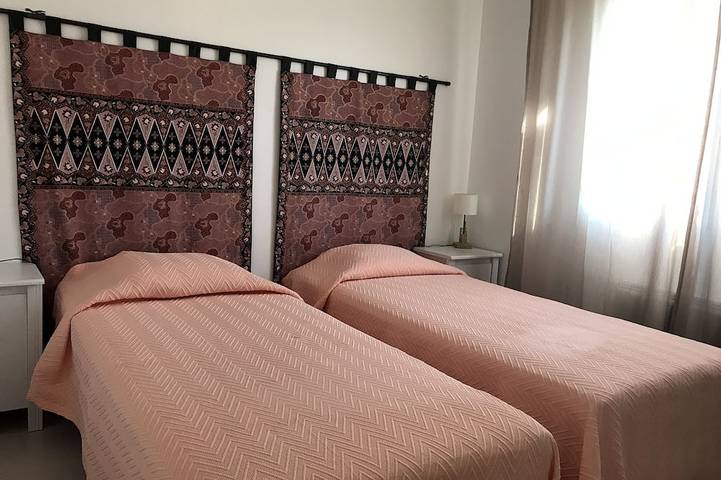 Location de vacances pour 6 personnes, avec terrasse et jardin à Saint-Maurice-d'Ibie - 4