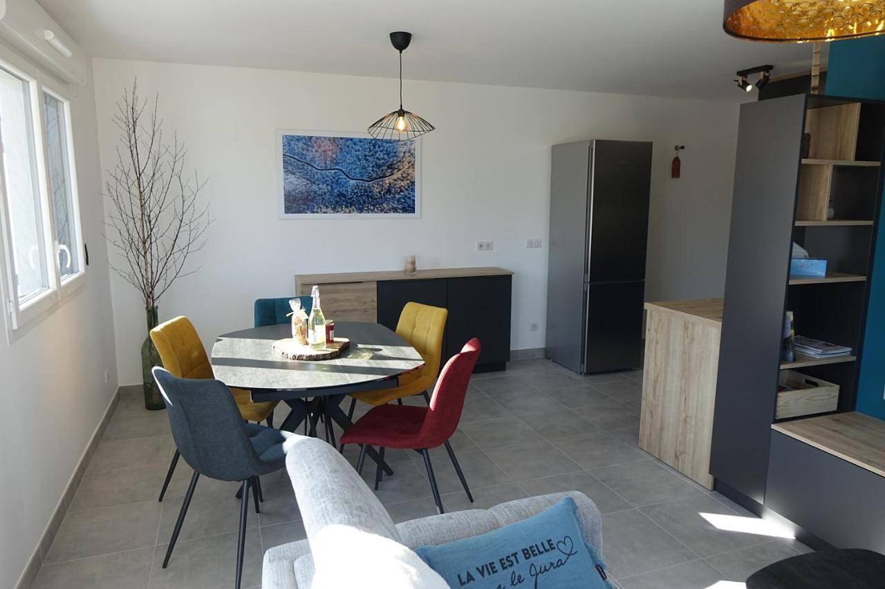 Appartement entier, Two-Bedroom Apartment in Saint-Laurent-en-Grandvaux, Parc naturel régional du Haut-Jura