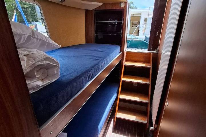 Péniche pour 7 personnes, animaux acceptés à Chenillé-Changé - 3