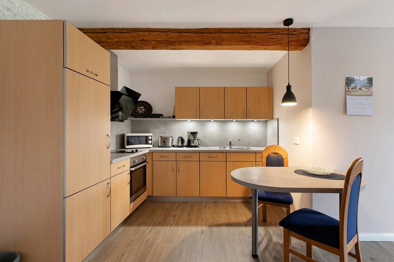 Ganze Wohnung, Ferienwohnung 'Ferienhof Jacobsen 2' mit gemeinsamer Terrasse, gemeinsamem Garten und Wlan in Nordstrand (Gemeinde), Nordstrand