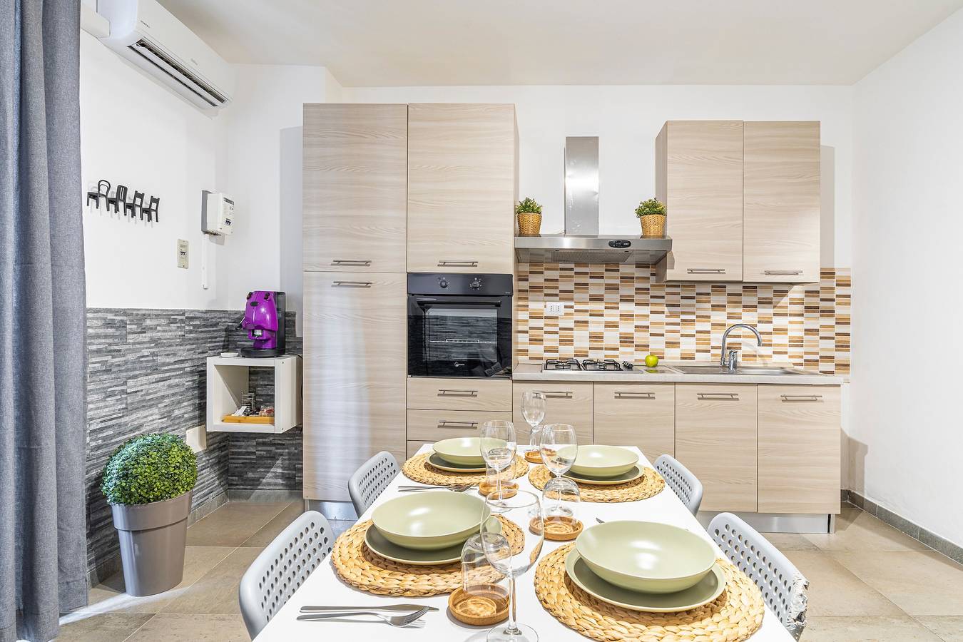 Loft per 4 Persone in Catania, Catania e dintorni