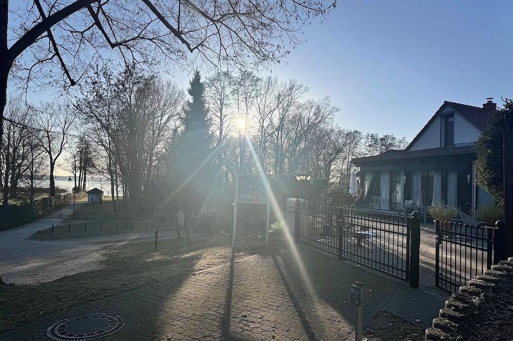 Ganze Wohnung, Seezeit. Studio Rosengarten – Terrasse & Weitblick, mehr als nur Urlaub in Bad Saarow, Dahme-Seengebiet