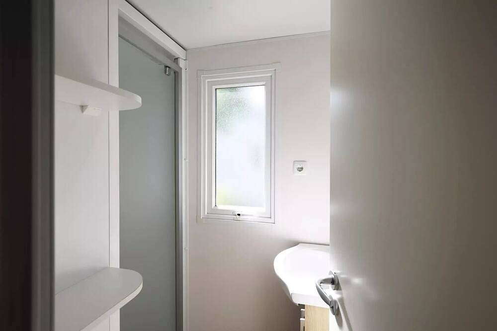 Camping International  *** - Mobile Home Rondinara 35m² Integrated Terrace 6 people in Calvi, Calvi und Umgebung