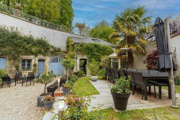 Cottage pour 12 personnes, avec jardin ainsi que jacuzzi et piscine, animaux acceptés à Noizay