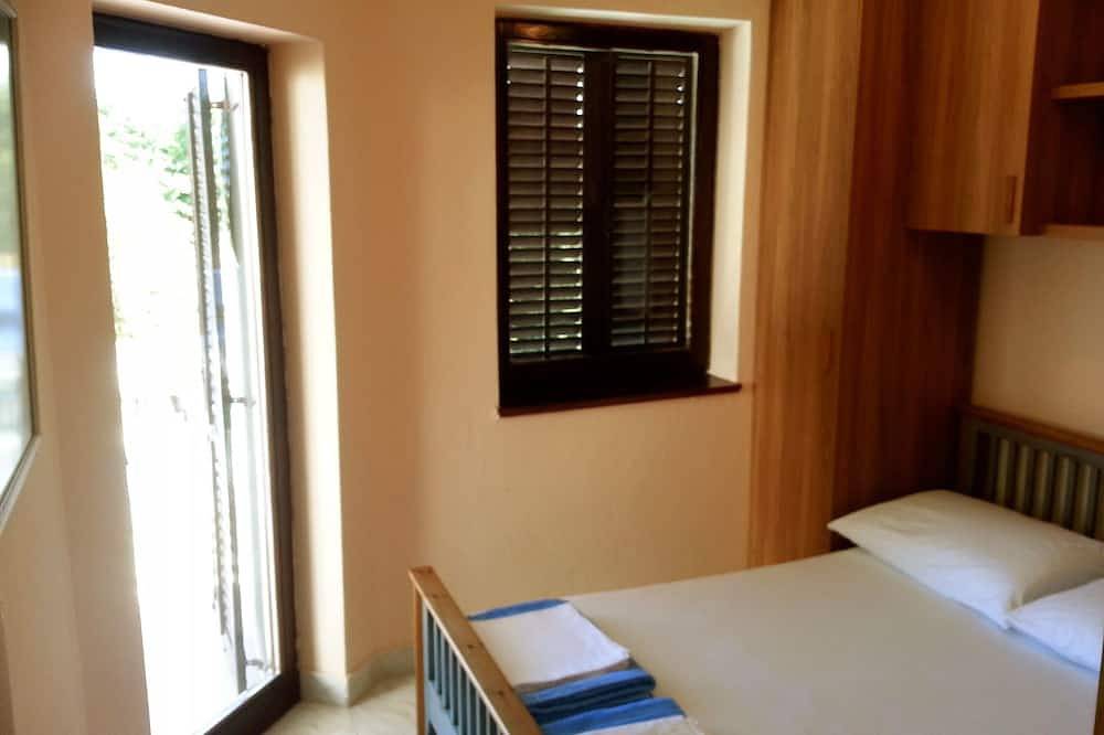 Schönes Appartement, 125 Meter vom Meer entfernt, Gemeinschafts- Pool & Jacuzzi in Banjole, Südküste Istrien