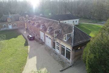 Gîte pour 14 personnes, avec jardin et balcon dans Voulx