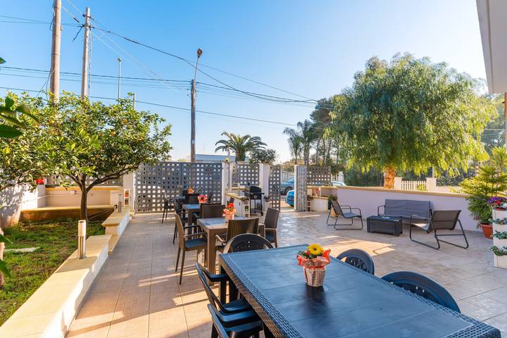 'Luxury 12 - Chambre Anna' avec Terrasse partagée, Wi-Fi et Climatisation in Tuglie, Golfe de Tarente