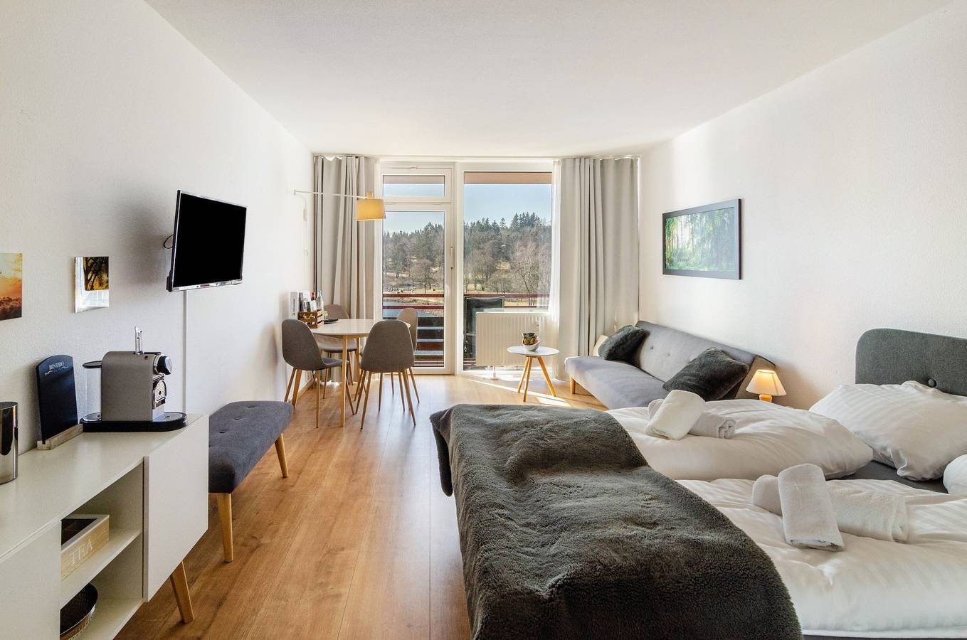 Entire apartment, Apartment 'Seeblickappartement Eure Zeit' with Lake View, Balcony and Wi-Fi in Hahnenklee, Goslar