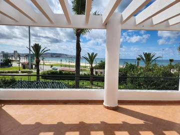 Villa pour 8 personnes, avec balcon ainsi que vue et jardin à Tanger