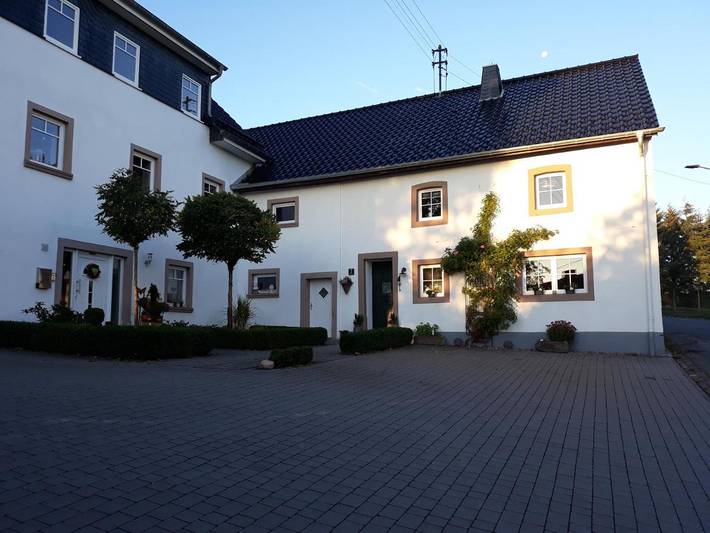 Ferienhaus für 8 Personen, mit Whirlpool und Terrasse sowie Garten und Pool in Kerschenbach