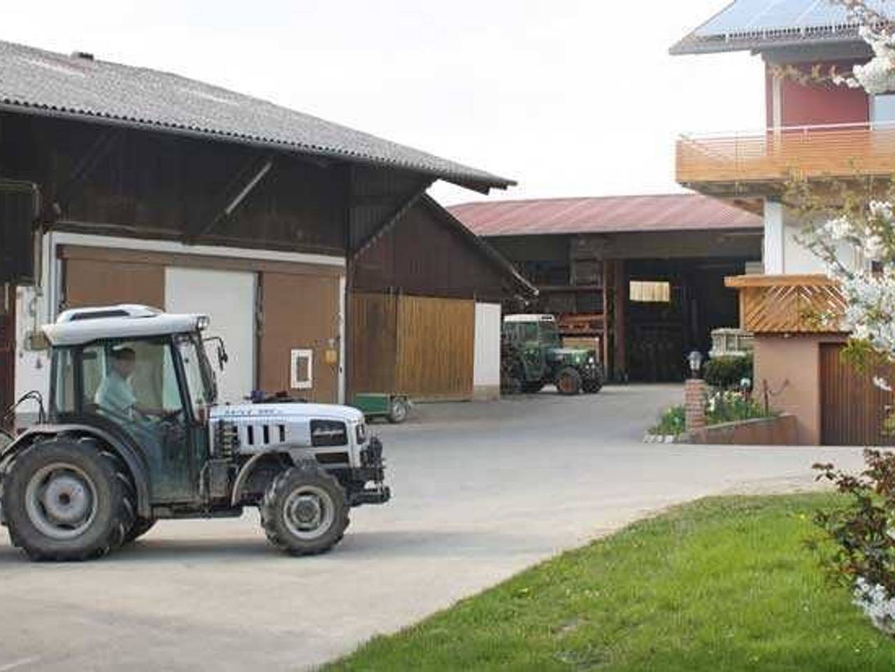 Miller's Biohof - 3-Raum-Ferienwohnung Baindtlehof , Dusche/Wc, 63 qm, Og in Markdorf, Bodenseekreis
