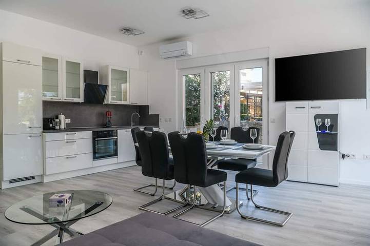 Ferienwohnung für 4 Personen, mit Terrasse in Premantura